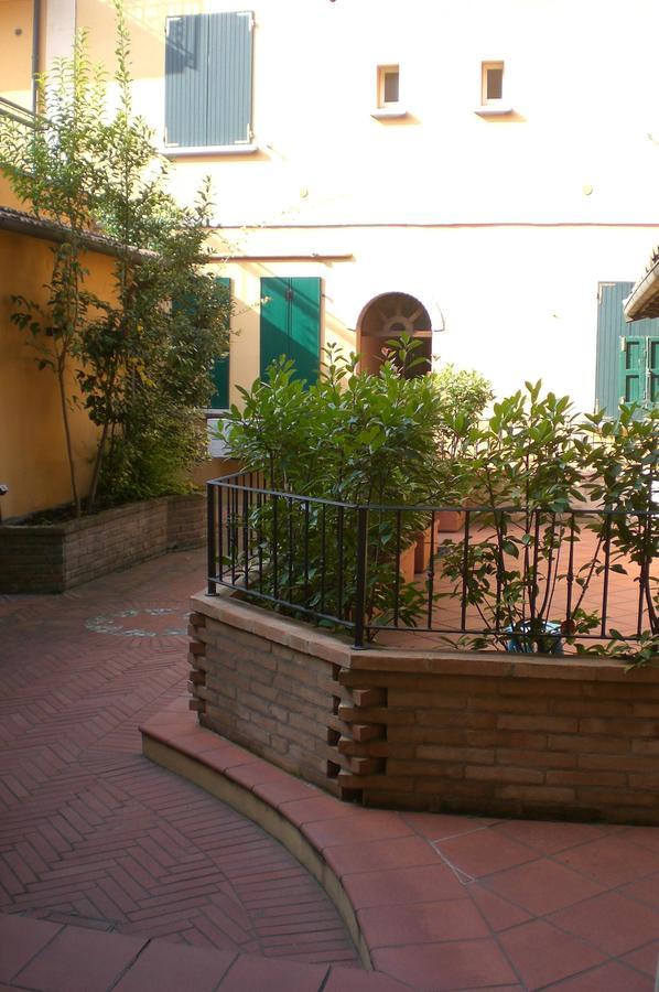 Residence Porta Saragozza Bologna Bagian luar foto
